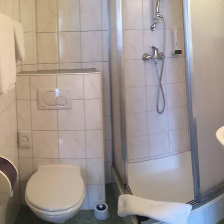 Behringers Nurnberg 2*