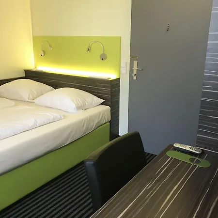 Behringers Hotel 2*
