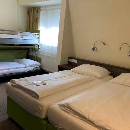 Hotel Behringers Nurnberg 2*