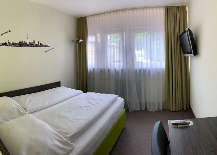 Behringers Otel 2*