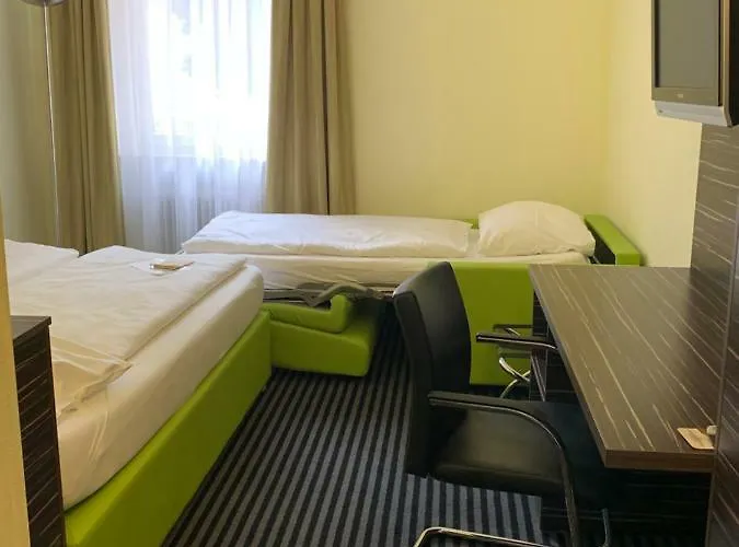 Behringers Otel 2*