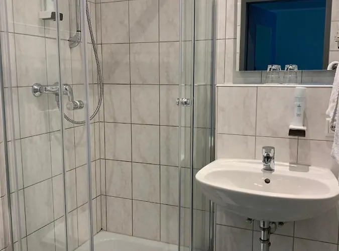 Behringers Otel 2*